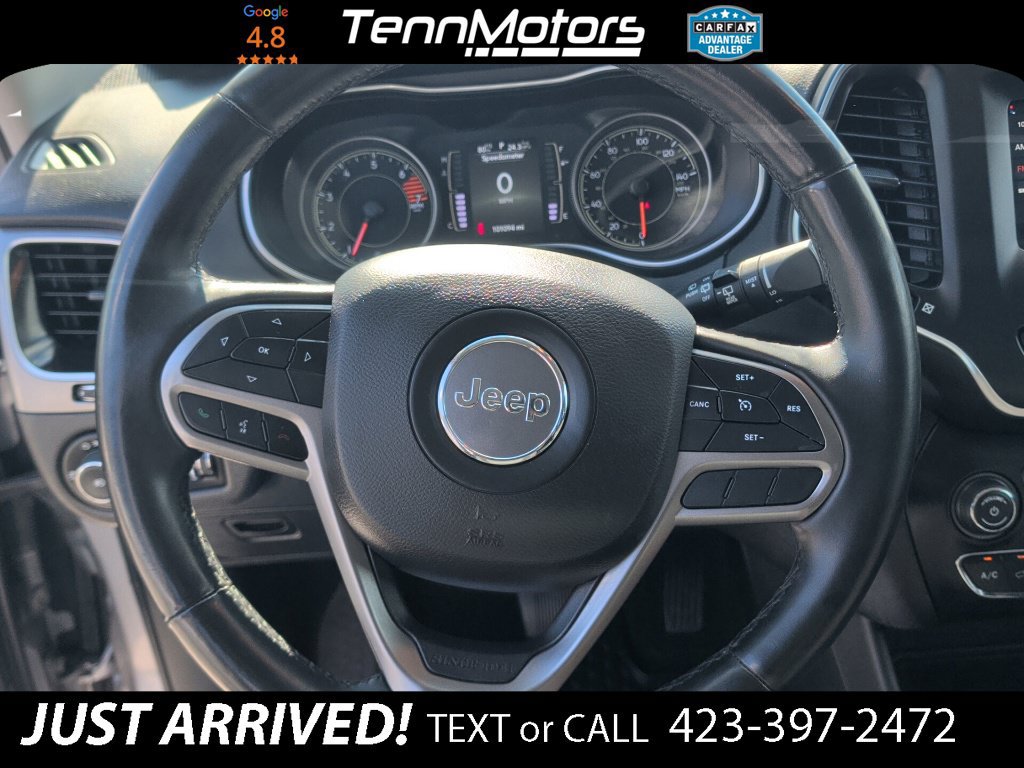 Used 2019 Jeep Cherokee Latitude w/ Cold Weather Group AWD/4WD image 17