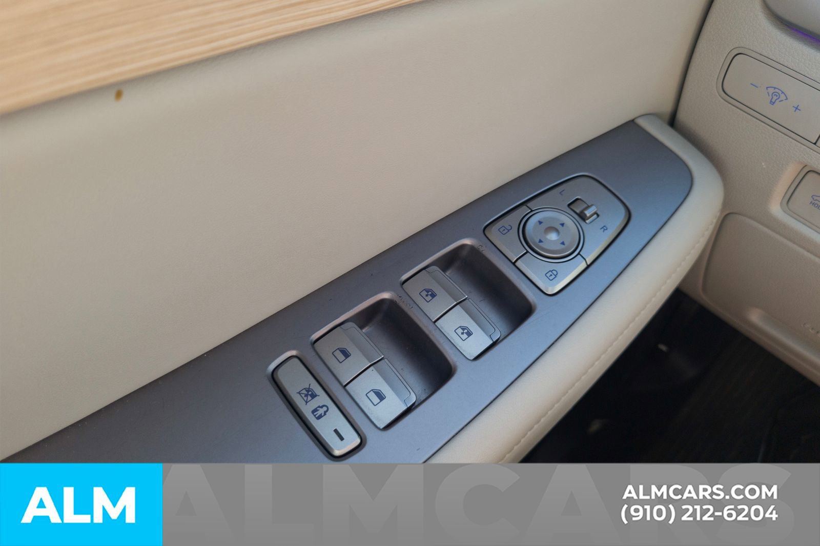 Used 2024 Hyundai Palisade Limited FWD image 18