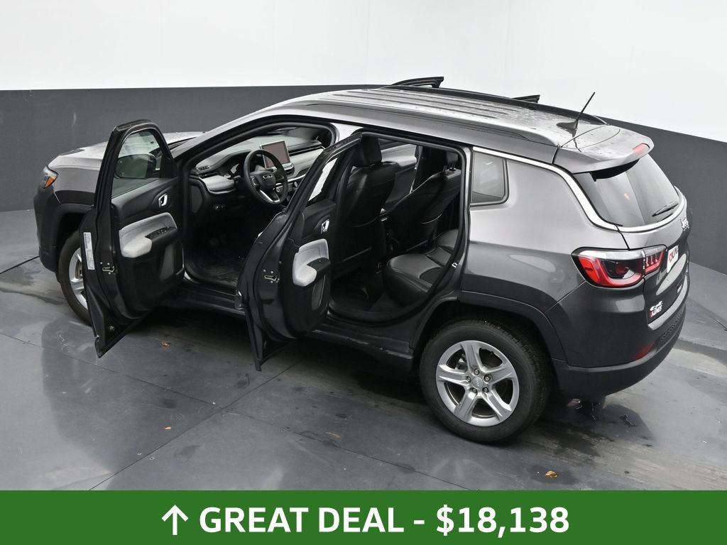 Used 2024 Jeep Compass Latitude image 74