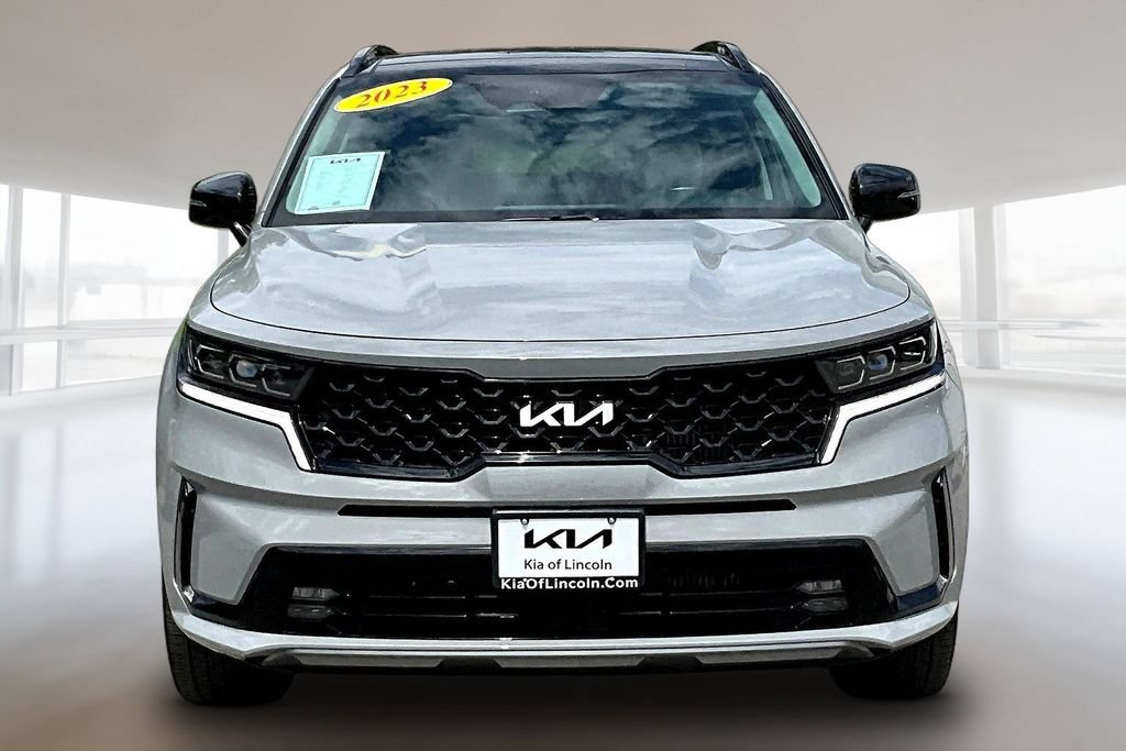 Certified 2023 Kia Sorento SX AWD/4WD image 2