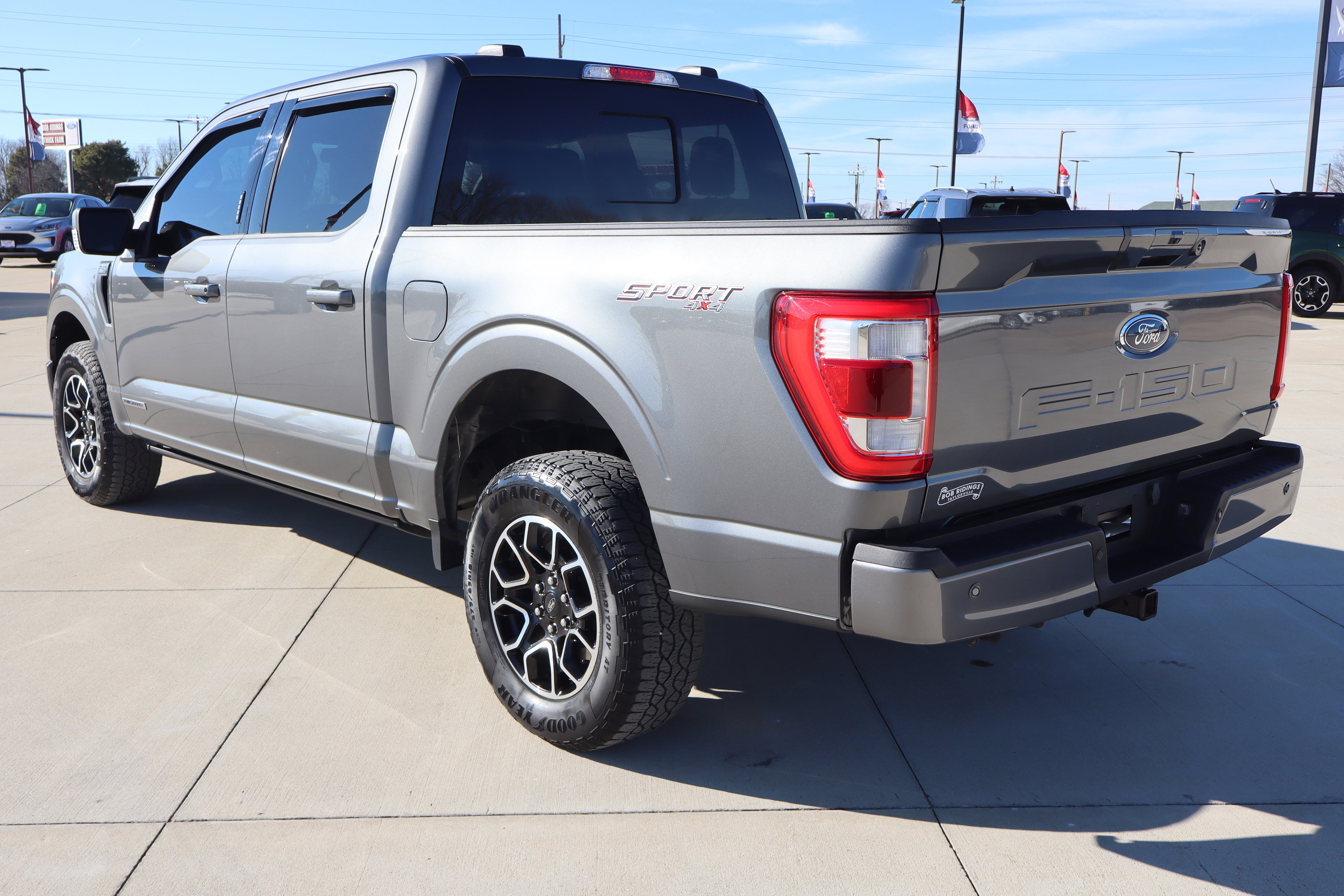 Used 2023 Ford F150 Lariat w/ Max Trailer Tow Package image 8
