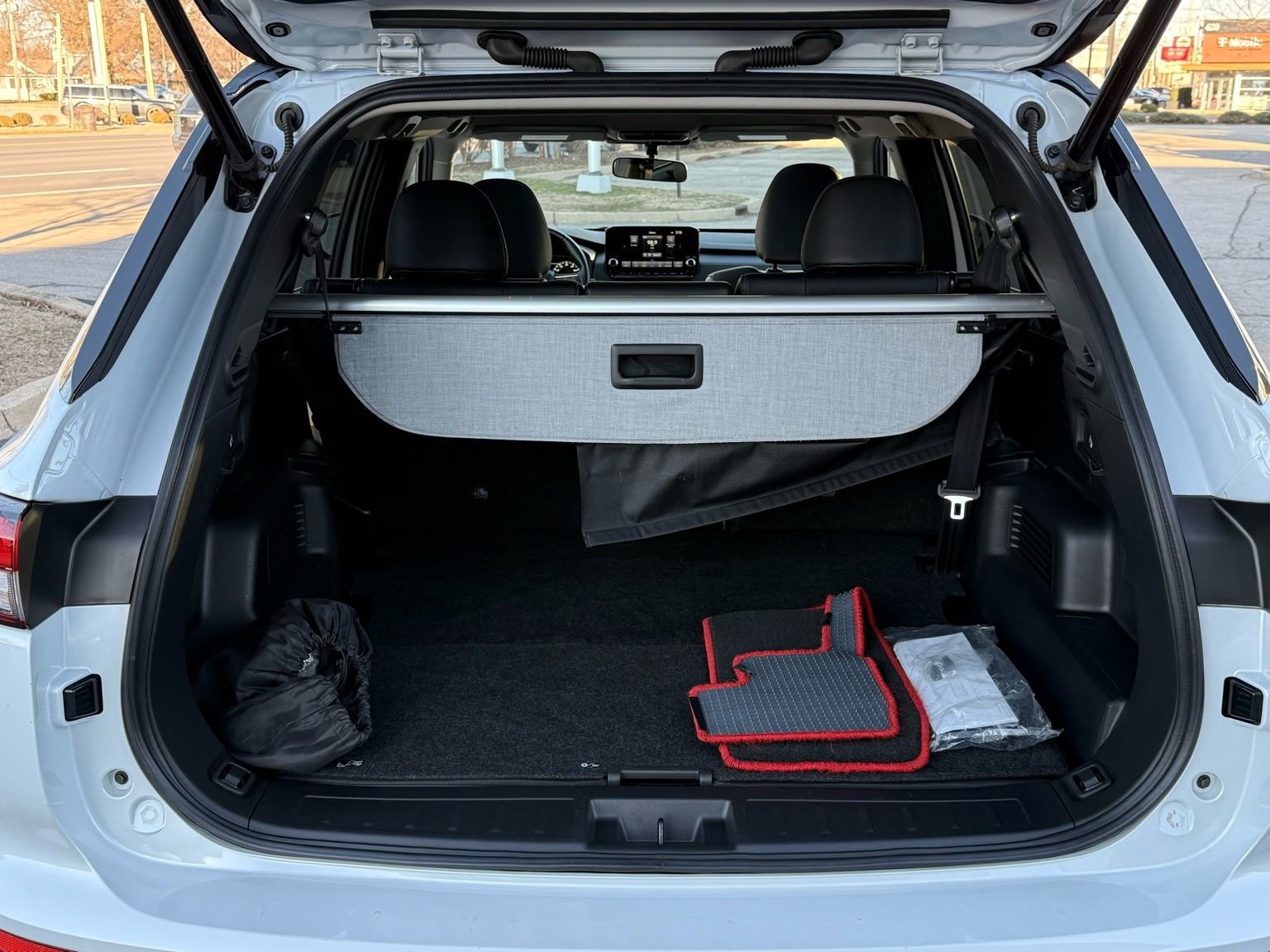 Used 2024 Mitsubishi Outlander SEL image 32