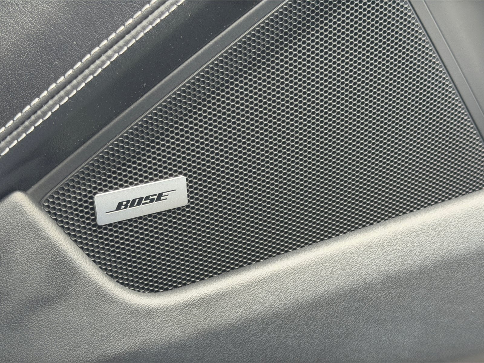 Certified 2022 Porsche 911 Turbo AWD/4WD image 24