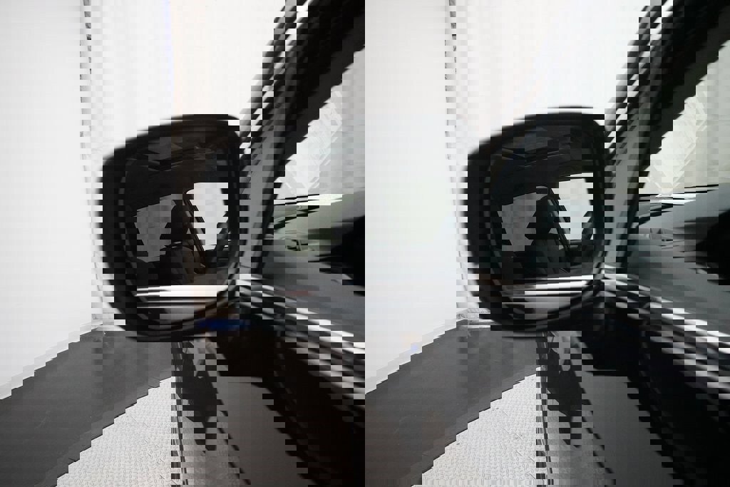 Certified 2024 Subaru Ascent Limited w/ Technology Package image 26