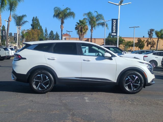 Certified 2023 Kia Sportage LX FWD image 2