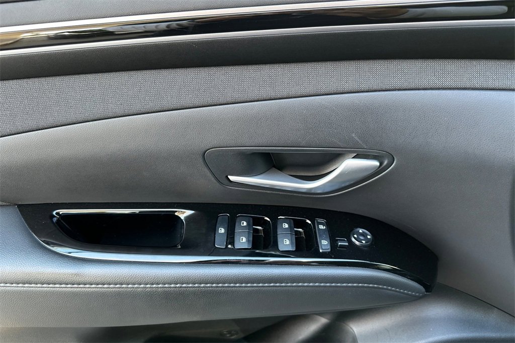 Used 2024 Hyundai Tucson Limited image 13