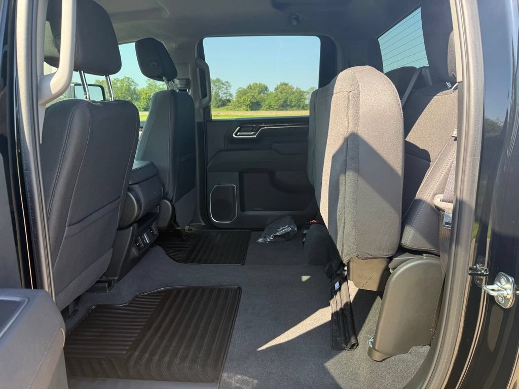 Used 2025 GMC Sierra 2500 SLE w/ SLE Value Package; AWD/4WD image 16