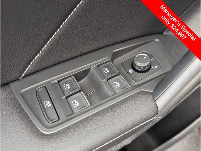 Used 2024 Volkswagen Tiguan SE image 16