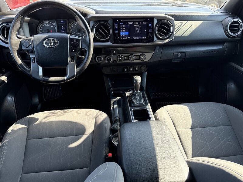 Used 2019 Toyota Tacoma TRD Sport image 21