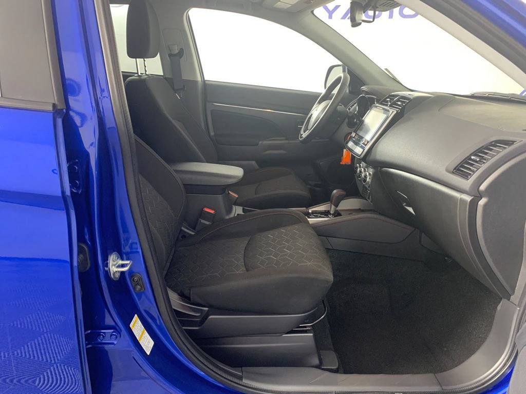 Used 2025 Mitsubishi Outlander Sport AWD image 38