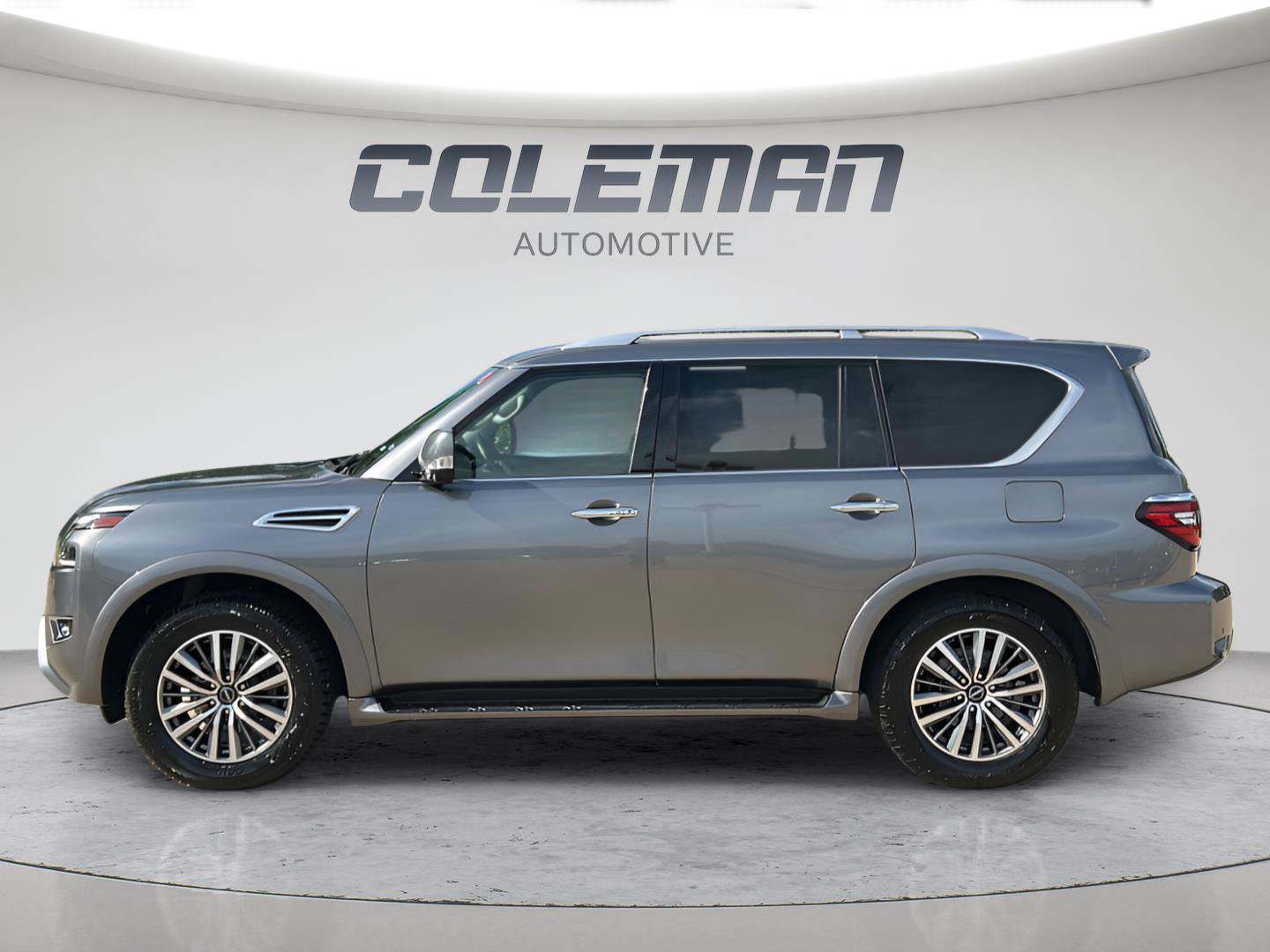 Used 2024 Nissan Armada SL w/ Captain's Chairs Package AWD/4WD image 5