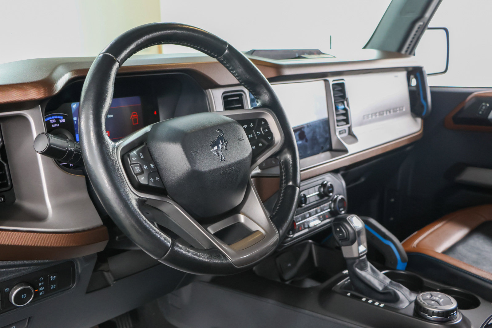 Used 2021 Ford Bronco Outer Banks AWD/4WD image 23