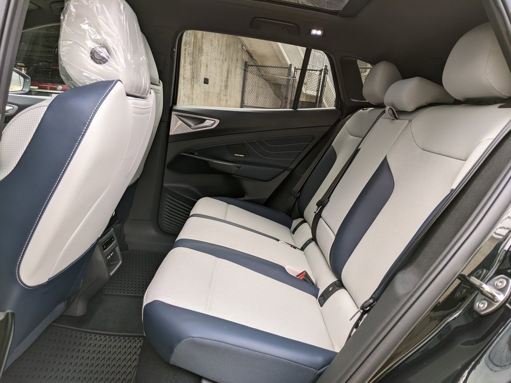 New 2025 Volkswagen ID.4 Pro S Plus image 23