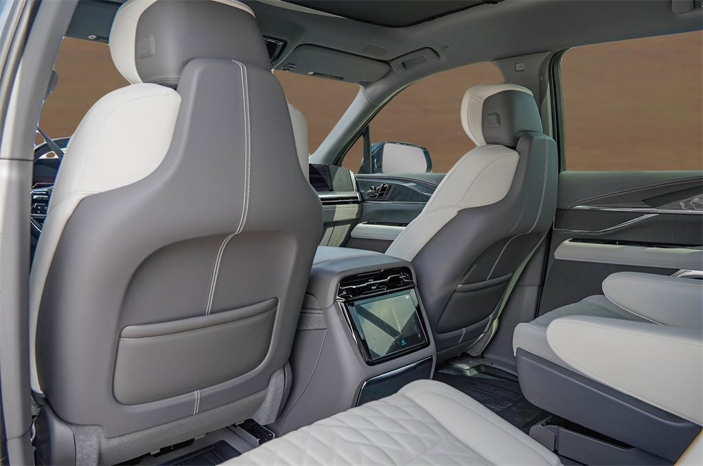 New 2026 Cadillac Escalade IQ Luxury 1 w/ LPO, Floor Liner Package image 22