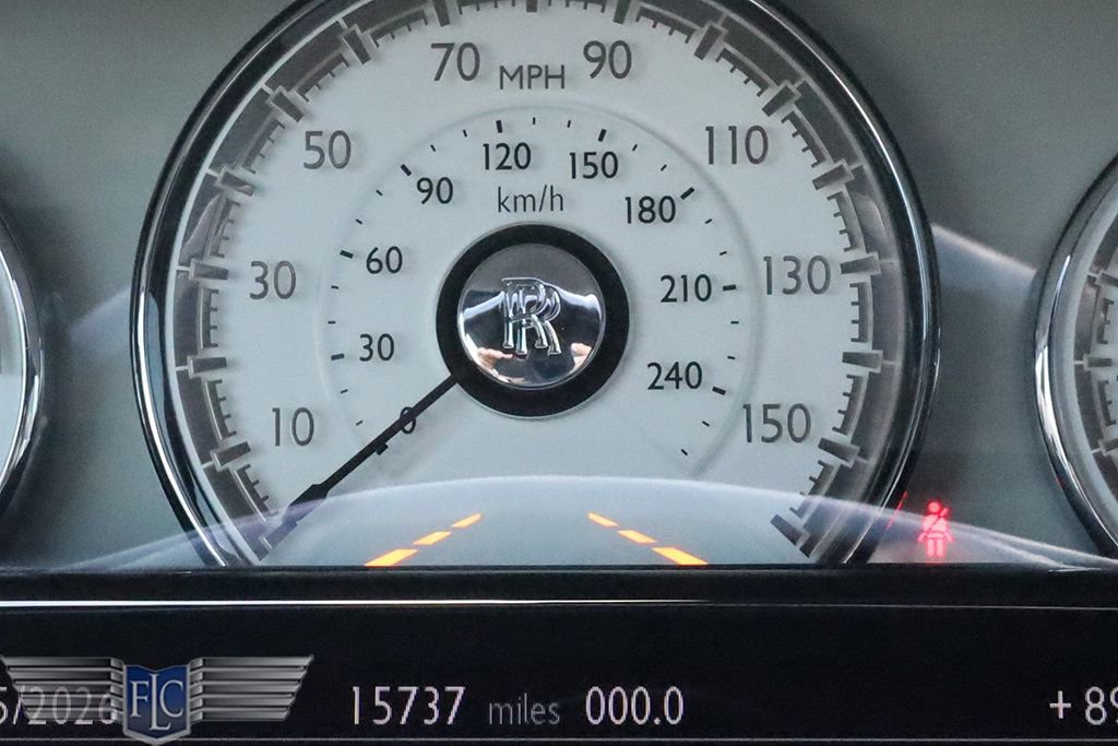 Used 2016 Rolls-Royce Dawn image 37