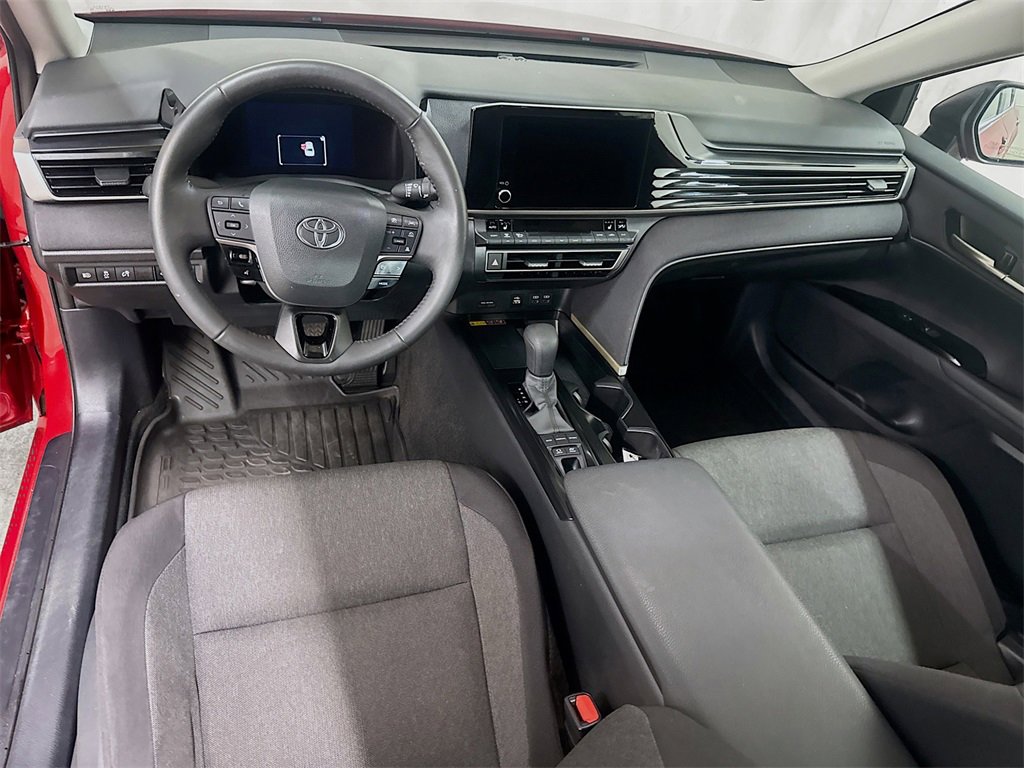 Used 2025 Toyota Camry LE image 12