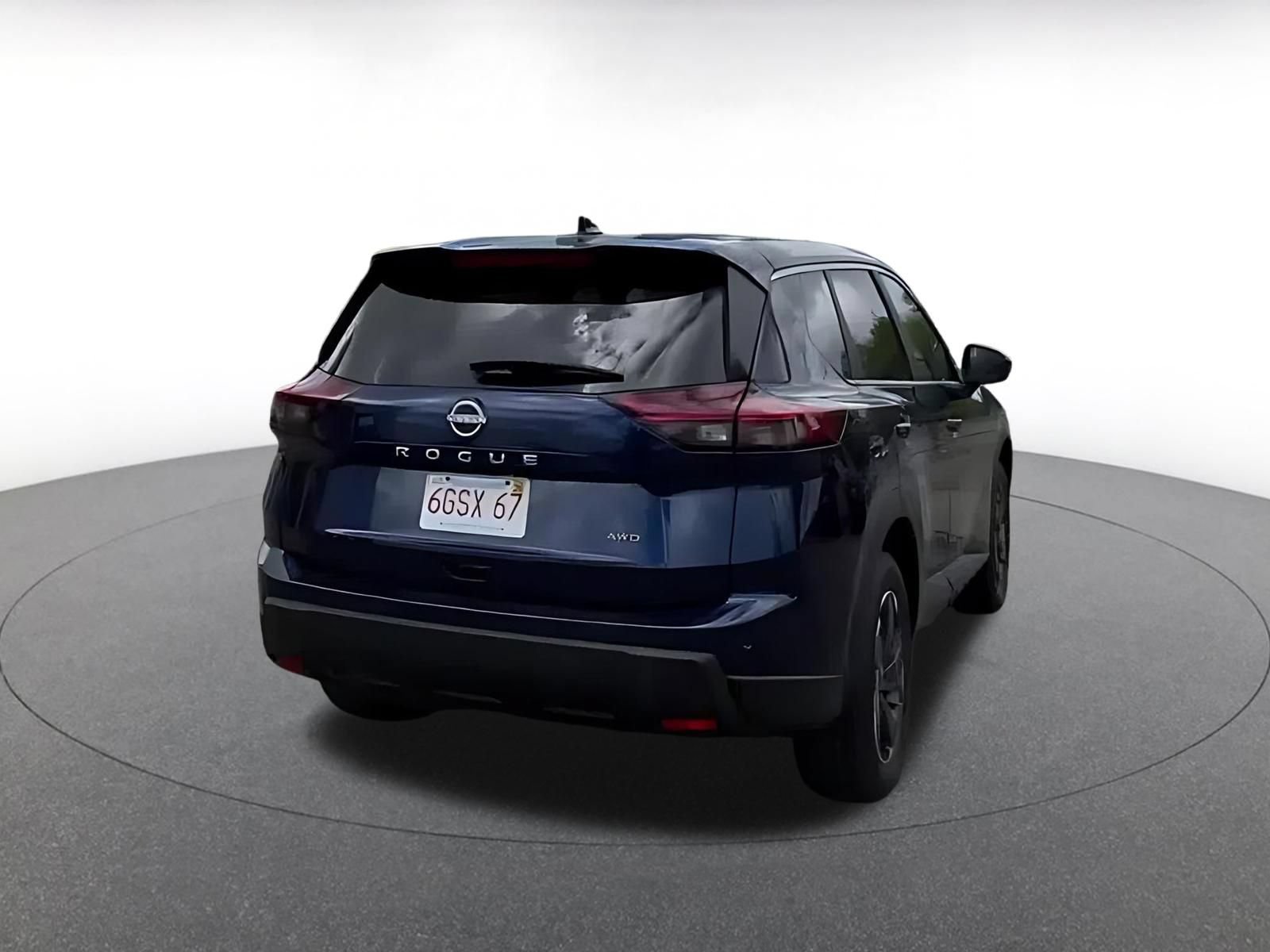 Used 2025 Nissan Rogue SV AWD/4WD image 12