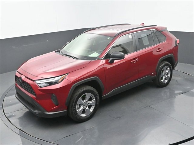 Used 2025 Toyota RAV4 LE image 31