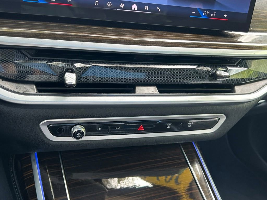 Used 2024 BMW X7 xDrive40i image 57