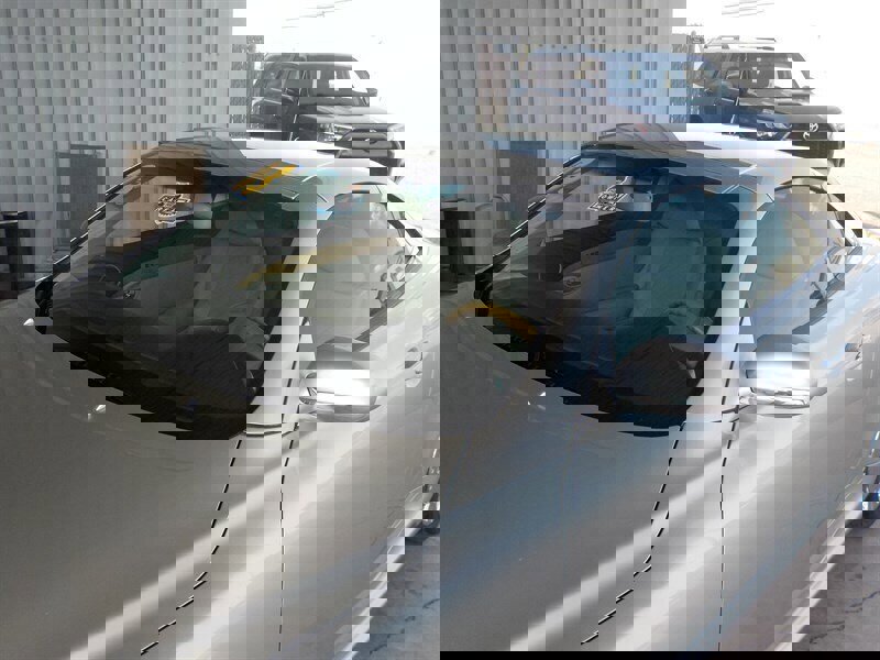 Used 2003 Lexus SC 430 Convertible image 2