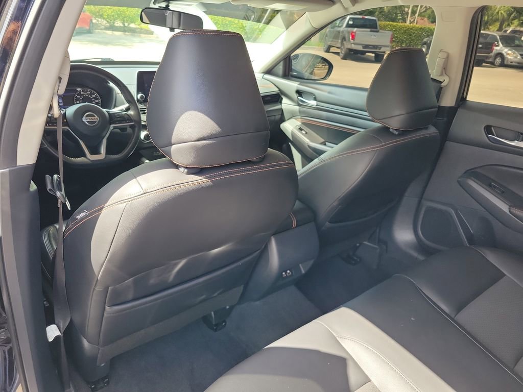 Used 2021 Nissan Altima 2.5 SR FWD image 11