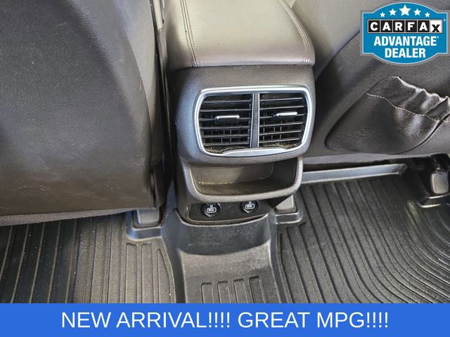 Used 2019 Hyundai Santa Fe SE AWD/4WD image 12