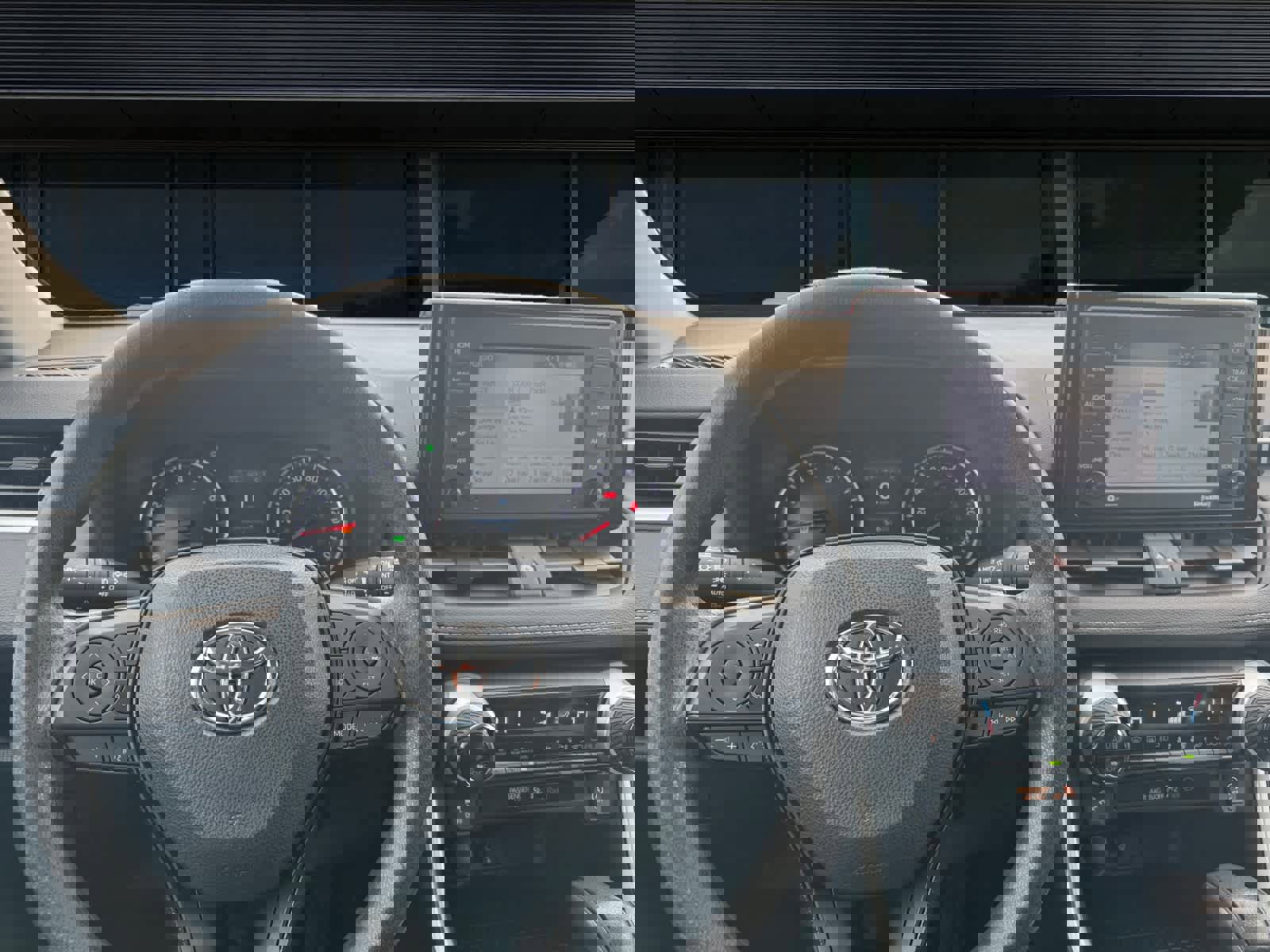 Used 2021 Toyota RAV4 XLE image 3