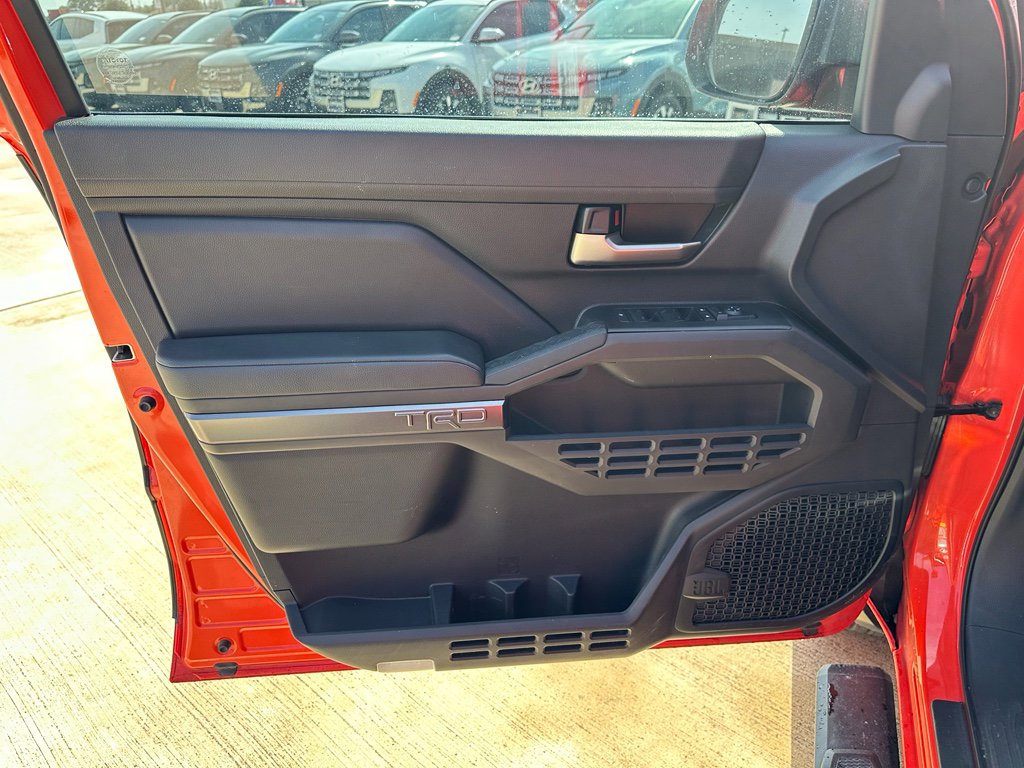 Used 2024 Toyota Tacoma TRD Sport w/ TRD Sport Upgrade Package image 9