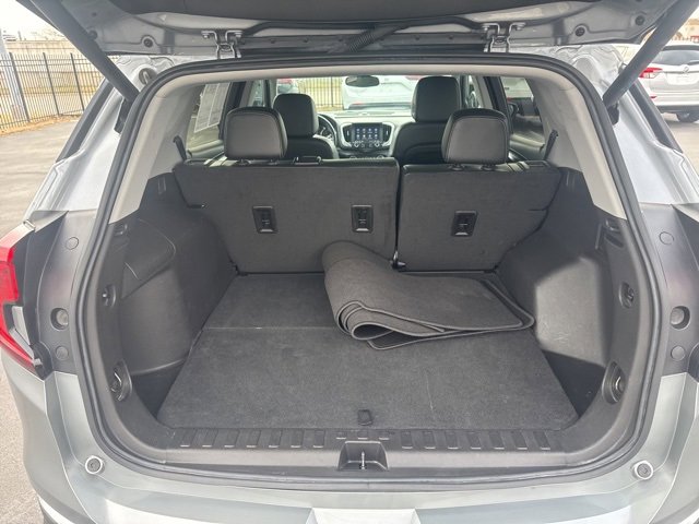 Used 2024 GMC Terrain SLT image 5