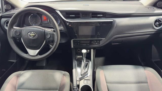 Used 2018 Toyota Corolla LE FWD image 14