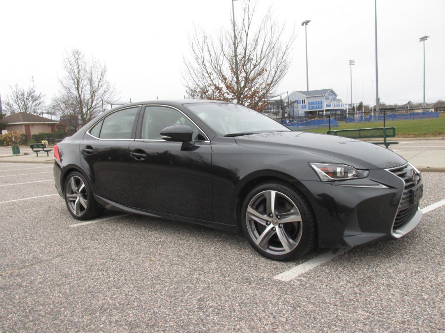 Used 2020 Lexus IS 300 AWD w/ Premium Package image 3