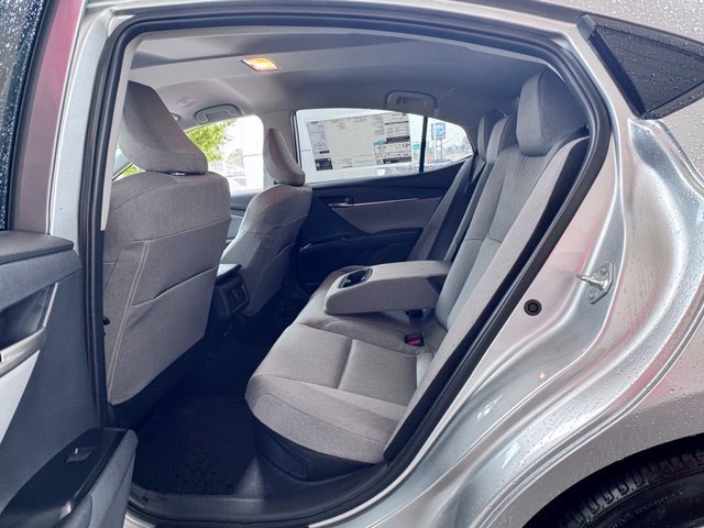 New 2026 Toyota Camry Hybrid FWD image 37