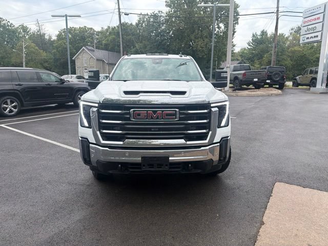 Used 2025 GMC Sierra 2500 SLE w/ SLE Value Package; AWD/4WD image 2