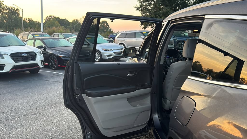 Used 2022 Honda Pilot Touring image 27