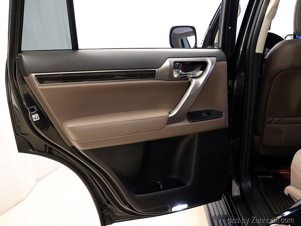 Used 2023 Lexus GX 460 Premium w/ Premium Package AWD/4WD image 29
