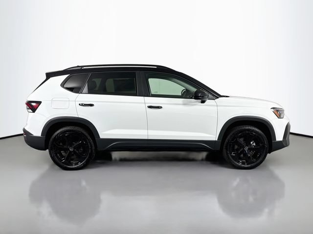 New 2026 Volkswagen Taos SE AWD/4WD image 8