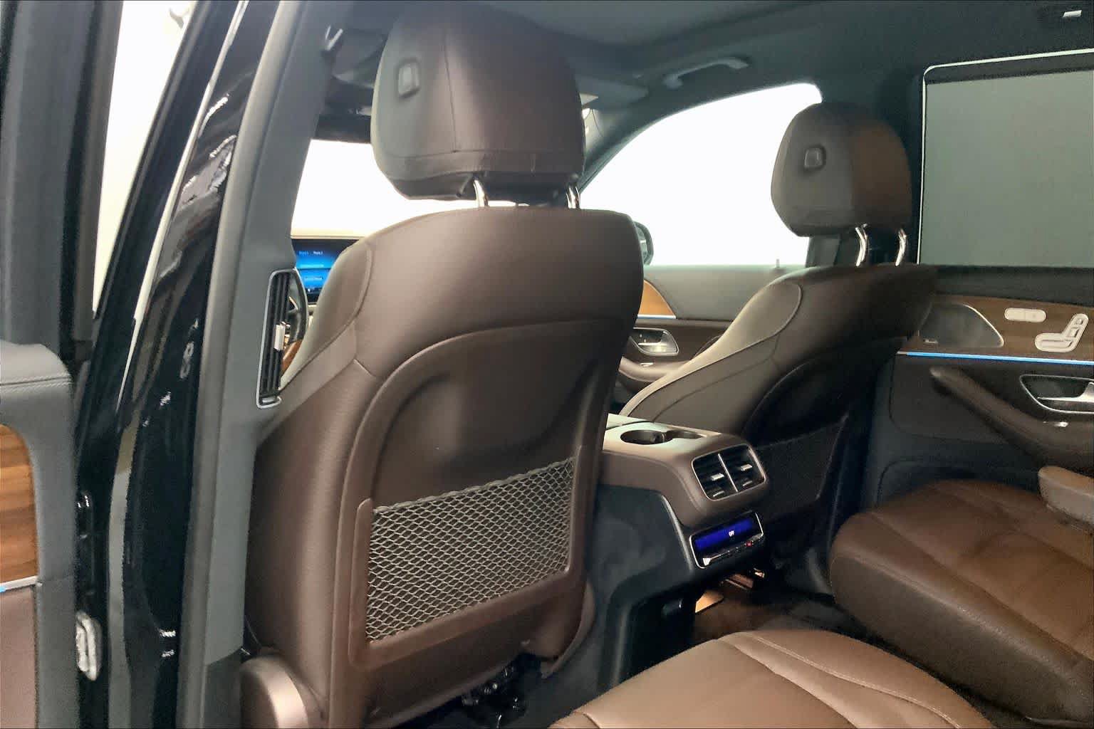 Used 2022 Mercedes-Benz GLS 450 4MATIC image 16