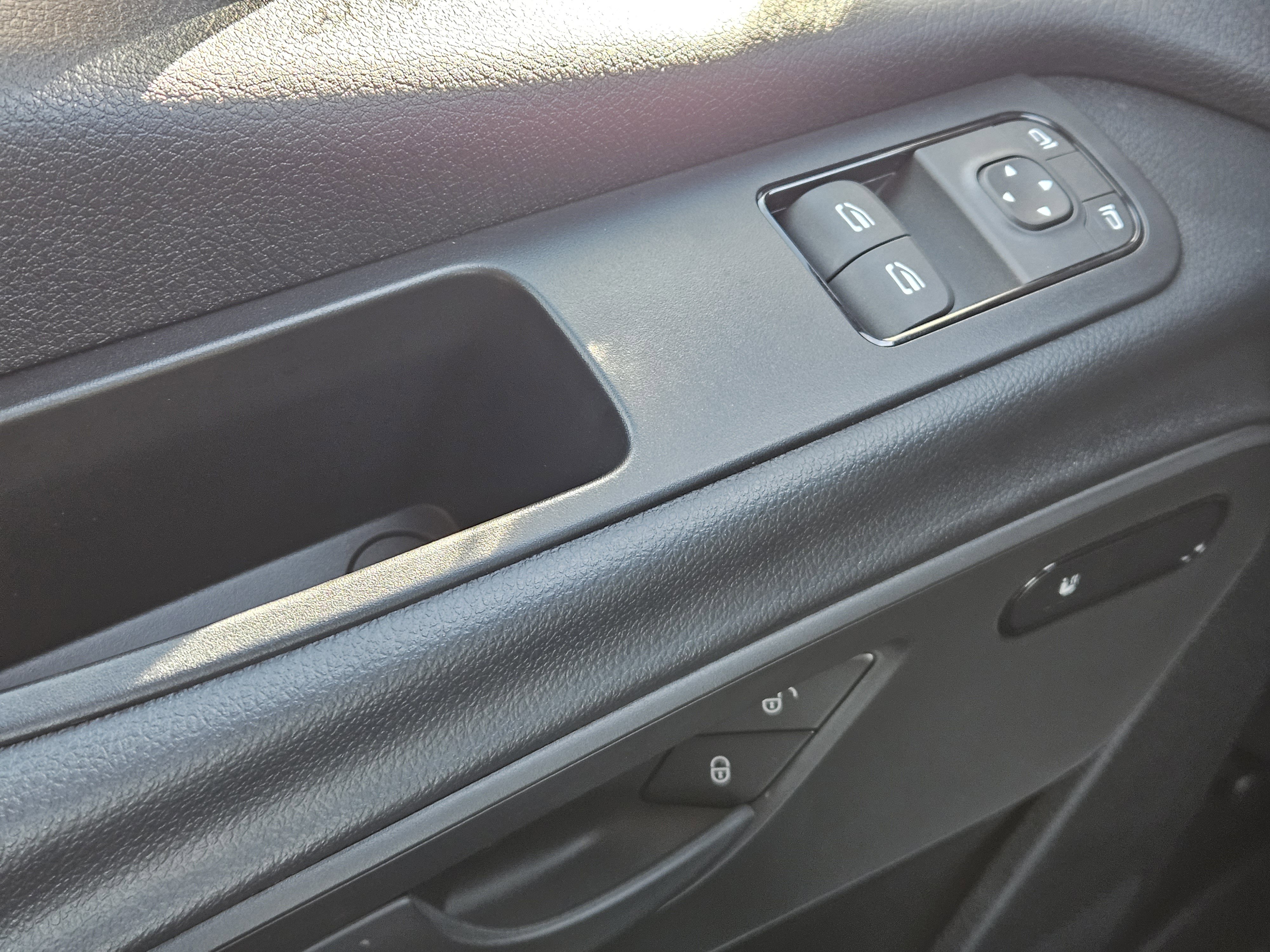 Used 2024 Mercedes-Benz Sprinter 3500 image 25