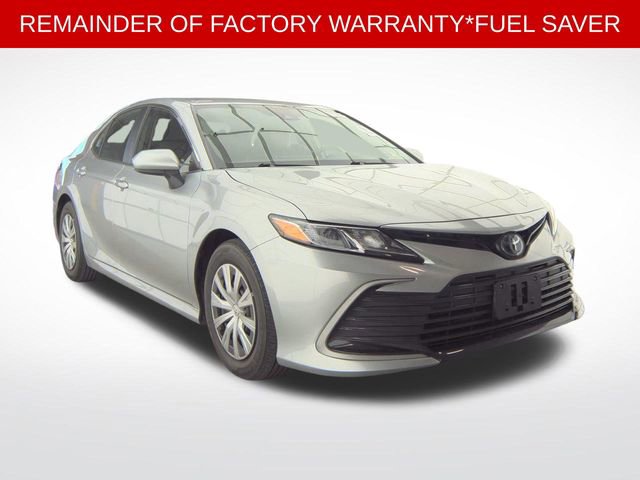 Used 2023 Toyota Camry LE image 3