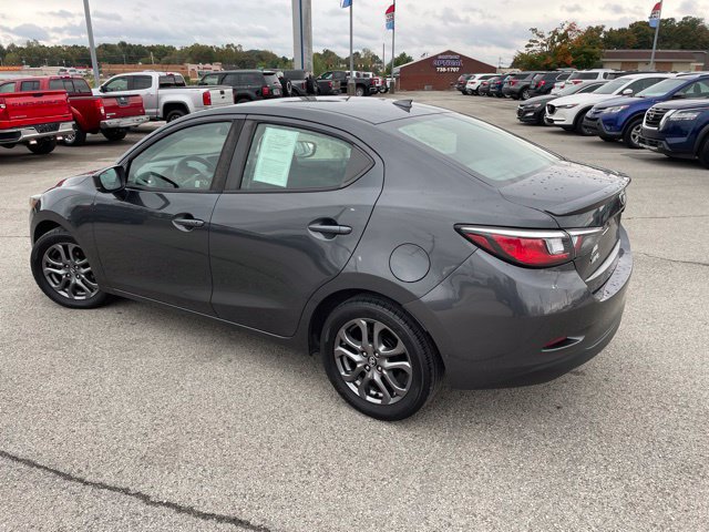 Used 2019 Toyota Yaris LE FWD image 6