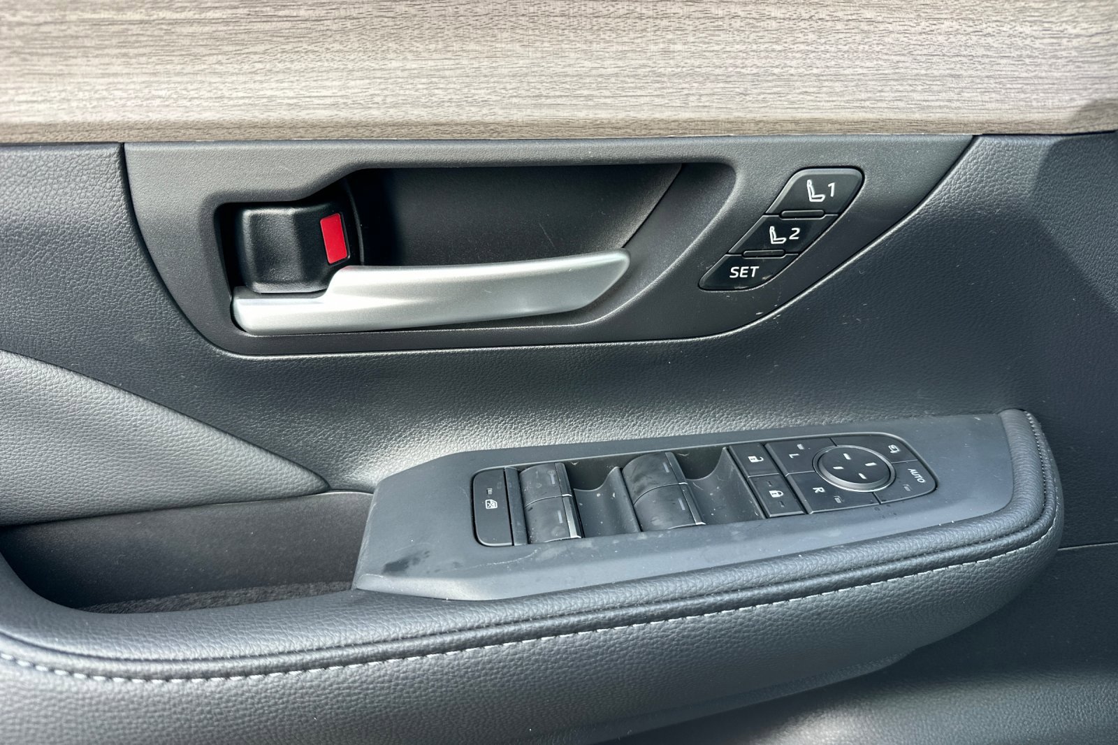 New 2026 Toyota Grand Highlander Limited image 9