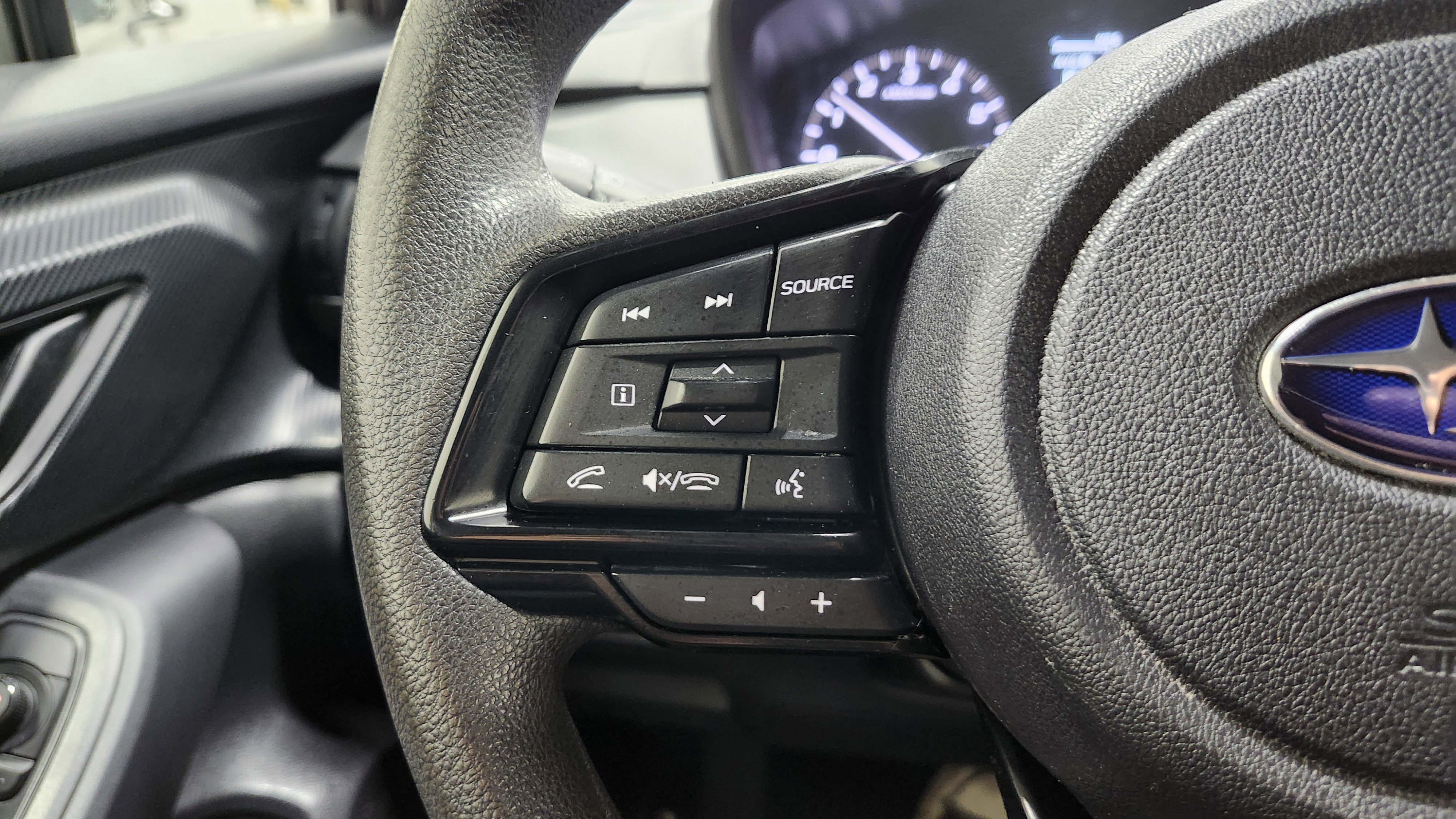 Used 2024 Subaru Crosstrek 2.0i image 30