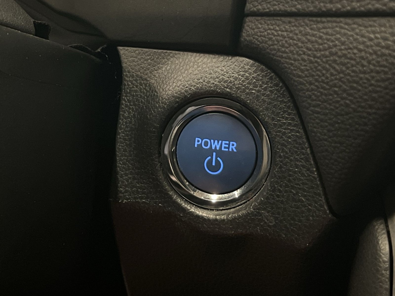 Used 2019 Toyota RAV4 XLE w/ Carpet Mat Package AWD/4WD image 30
