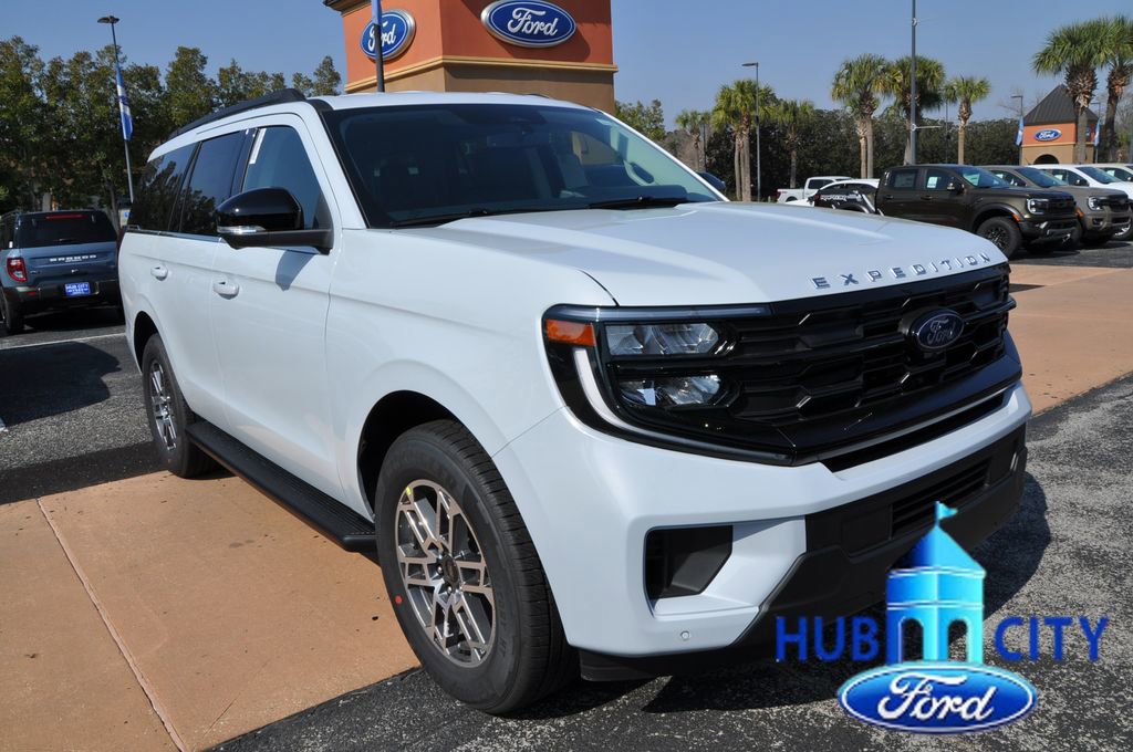 New 2026 Ford Expedition Active RWD image 7