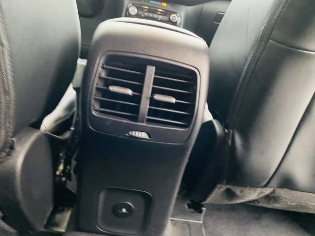 Used 2023 Ford Escape Platinum image 17