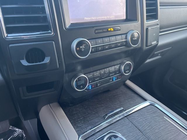 Used 2021 Ford Expedition Limited image 27
