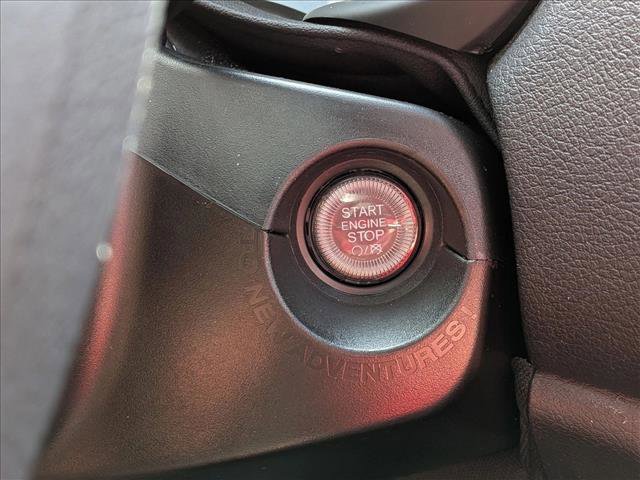 Used 2023 Jeep Renegade Latitude AWD/4WD image 16