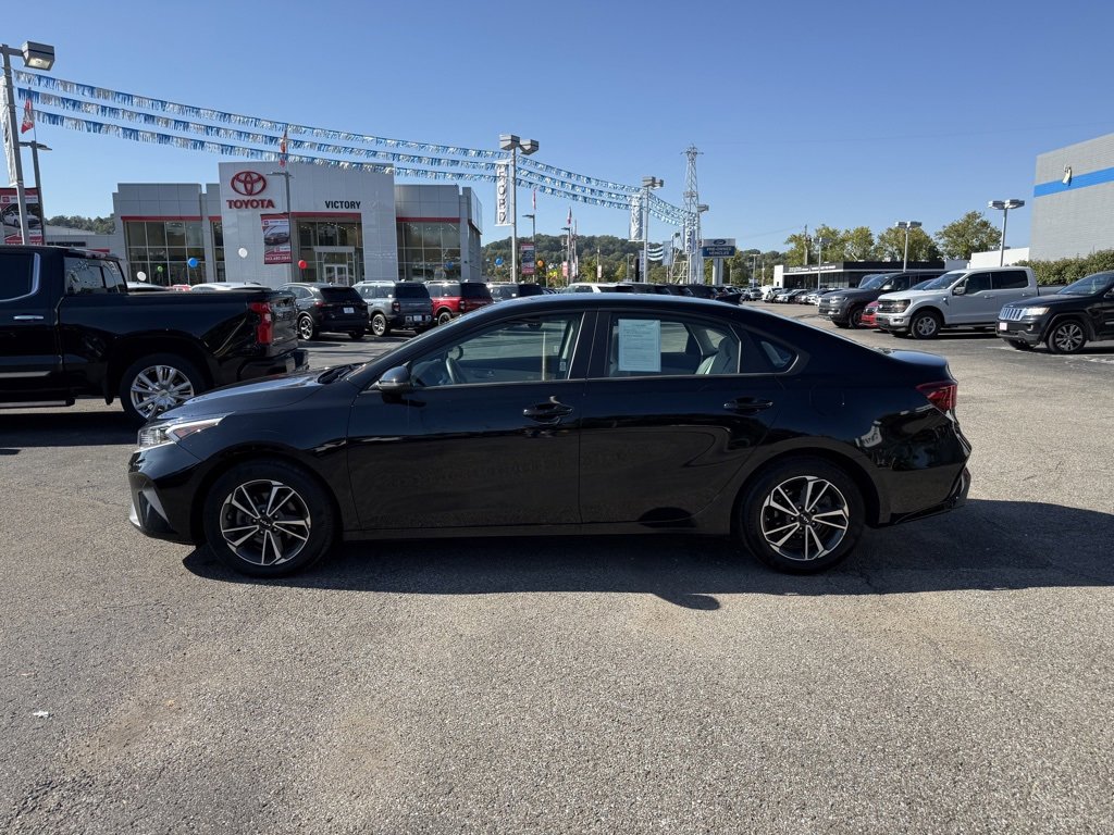 Used 2023 Kia Forte LXS w/ LXS Technology Package image 6