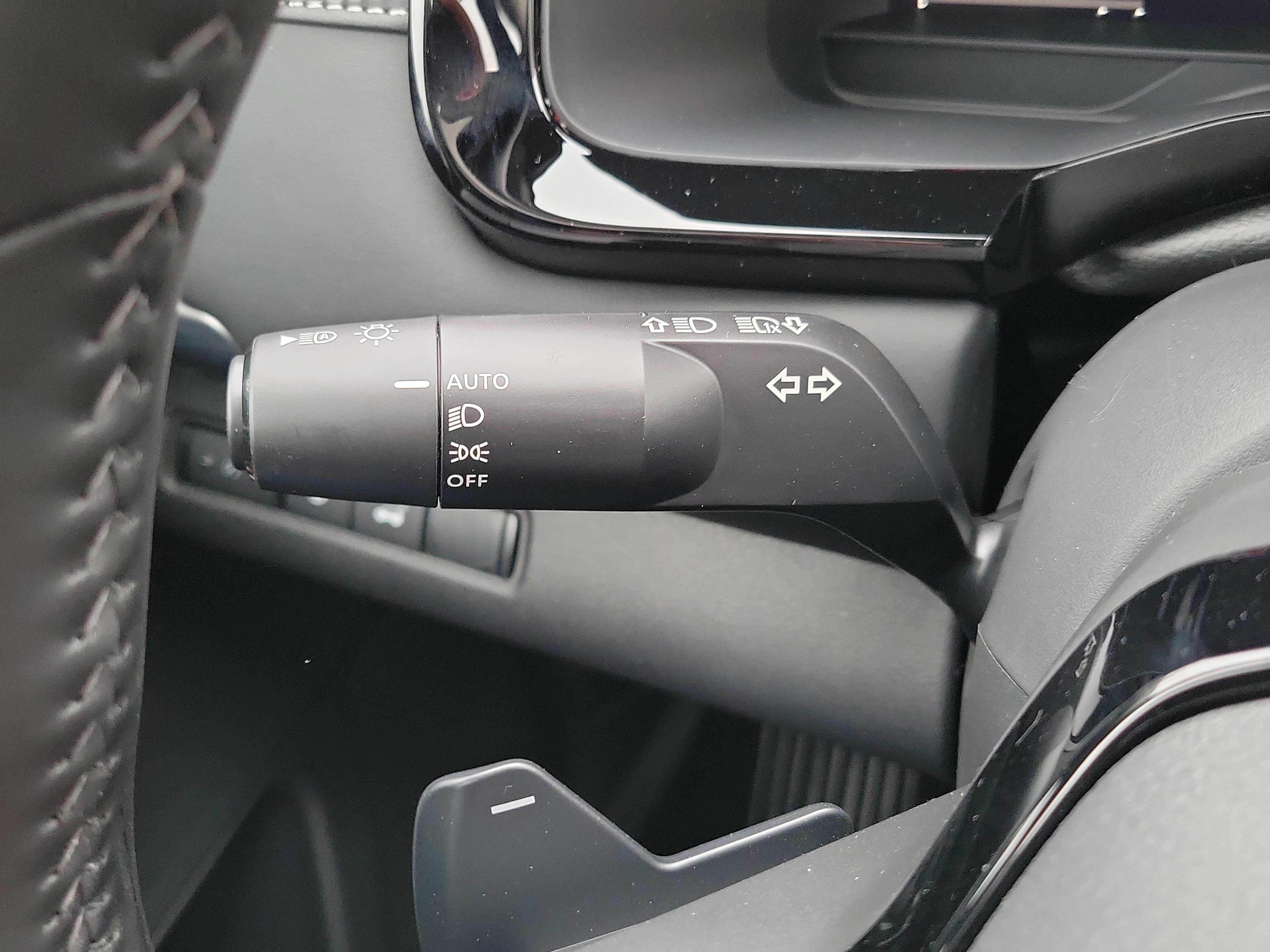 New 2026 Nissan Pathfinder SL w/ SL Premium Package image 13