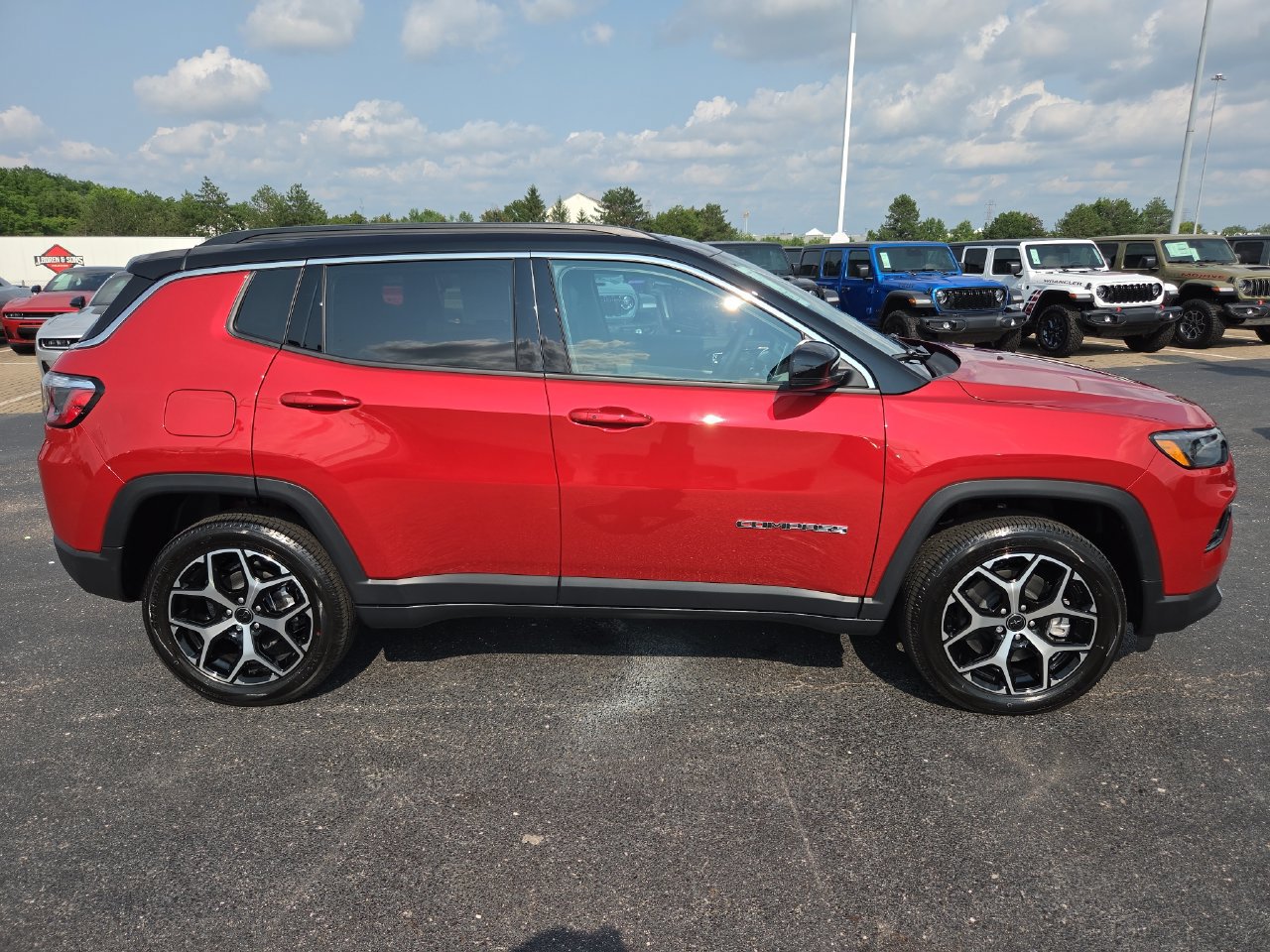 New 2026 Jeep Compass Limited w/ Sun, Sound & Navigation Group AWD/4WD image 8